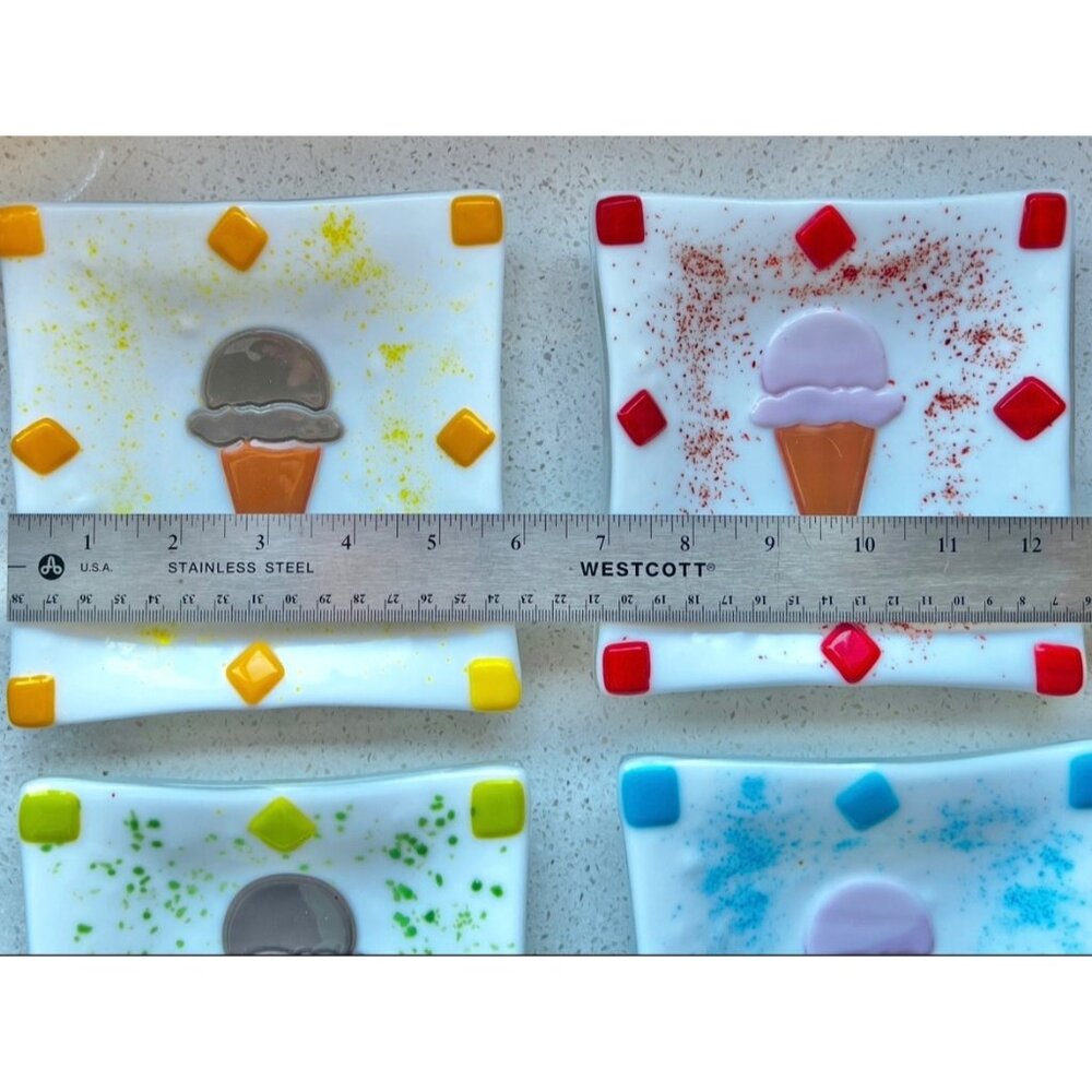 Set Of 4 Handcrafted Fused Glass Ice Cream Bowls With Colorful Borders - Picture 11 of 12